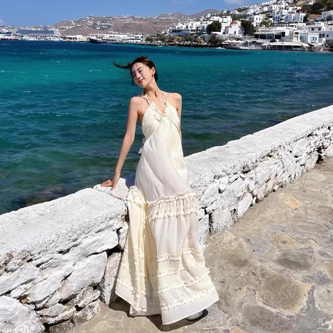 海岛穿搭沙滩裙女海边度假风超仙挂脖露背连衣裙大理洱海拍照裙子