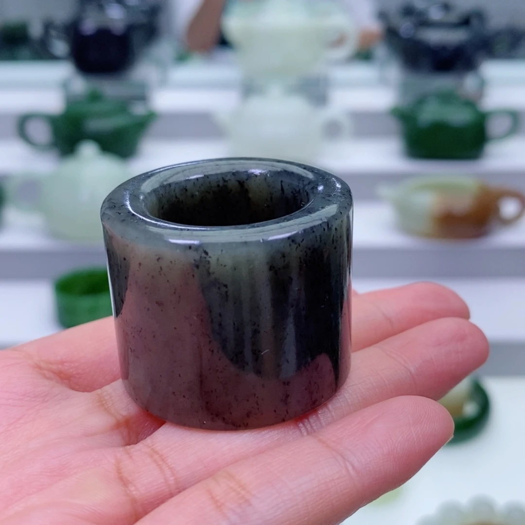 未镶嵌和田玉摆件扳指