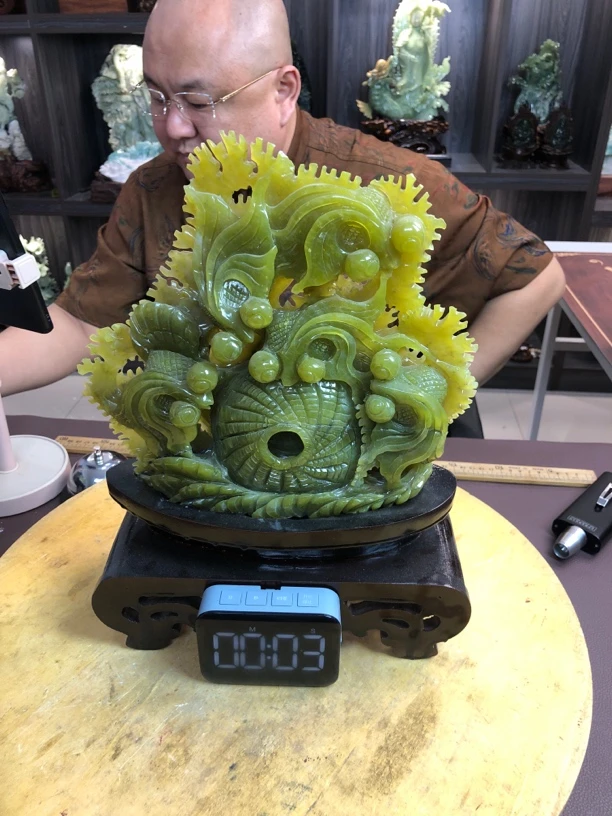 蛇纹石玉（覆膜）摆件原创作品。