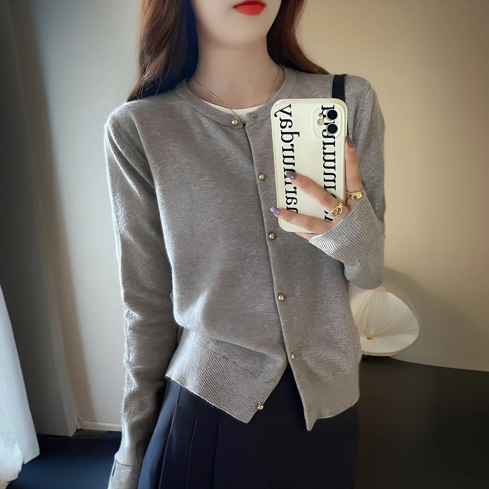 新款灰色针织开衫女秋季外搭高级感毛衣外套早秋薄款长袖上衣