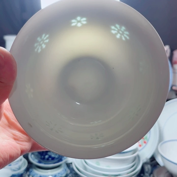 青花玲珑6寸面碗雪花雕刻