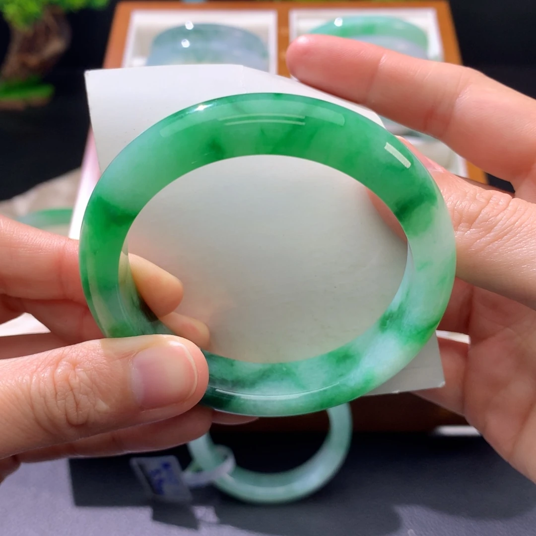 翡翠未镶嵌手镯闪购 12