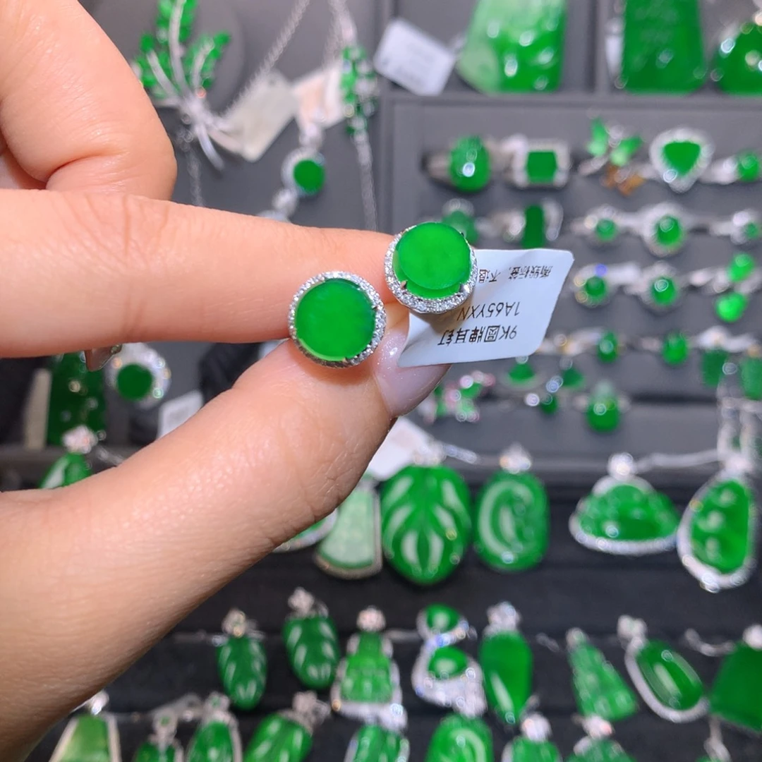 翡翠18K金镶嵌耳饰圆牌