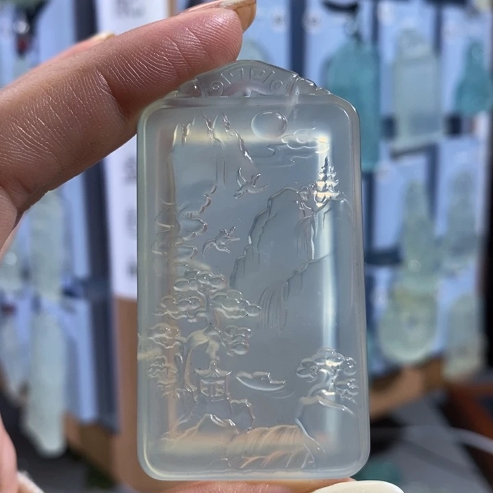 岫玉未镶嵌颈饰吊坠