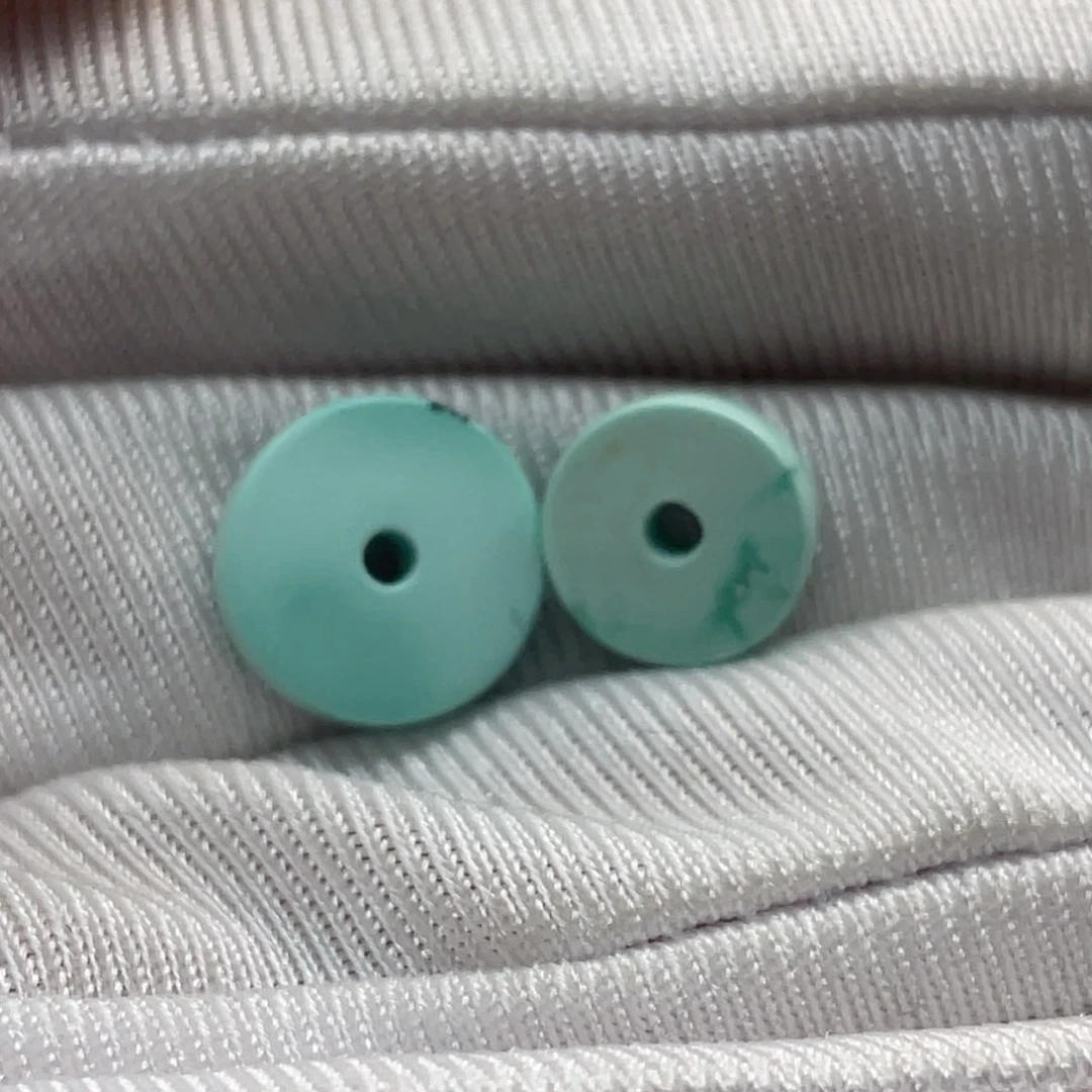 珞***一绿松石未镶嵌颈饰