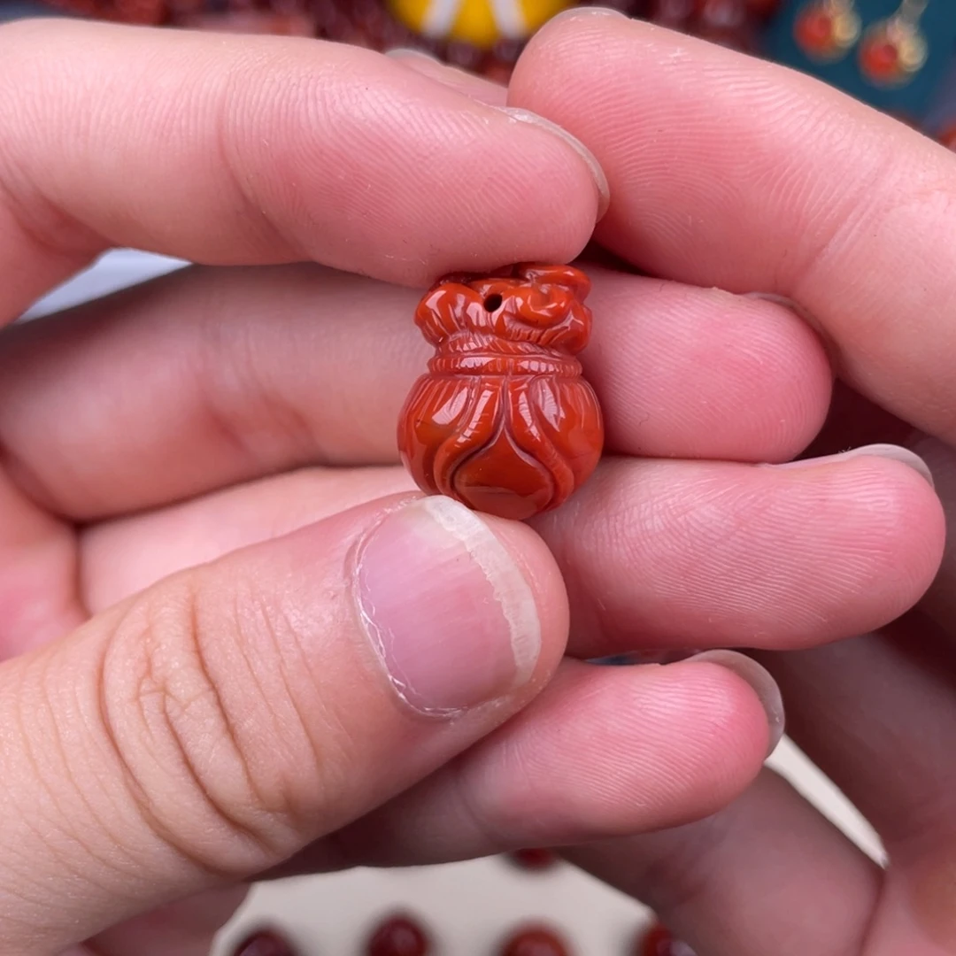 南红玛瑙未镶嵌其他17mm瓦西玫红原矿吊坠