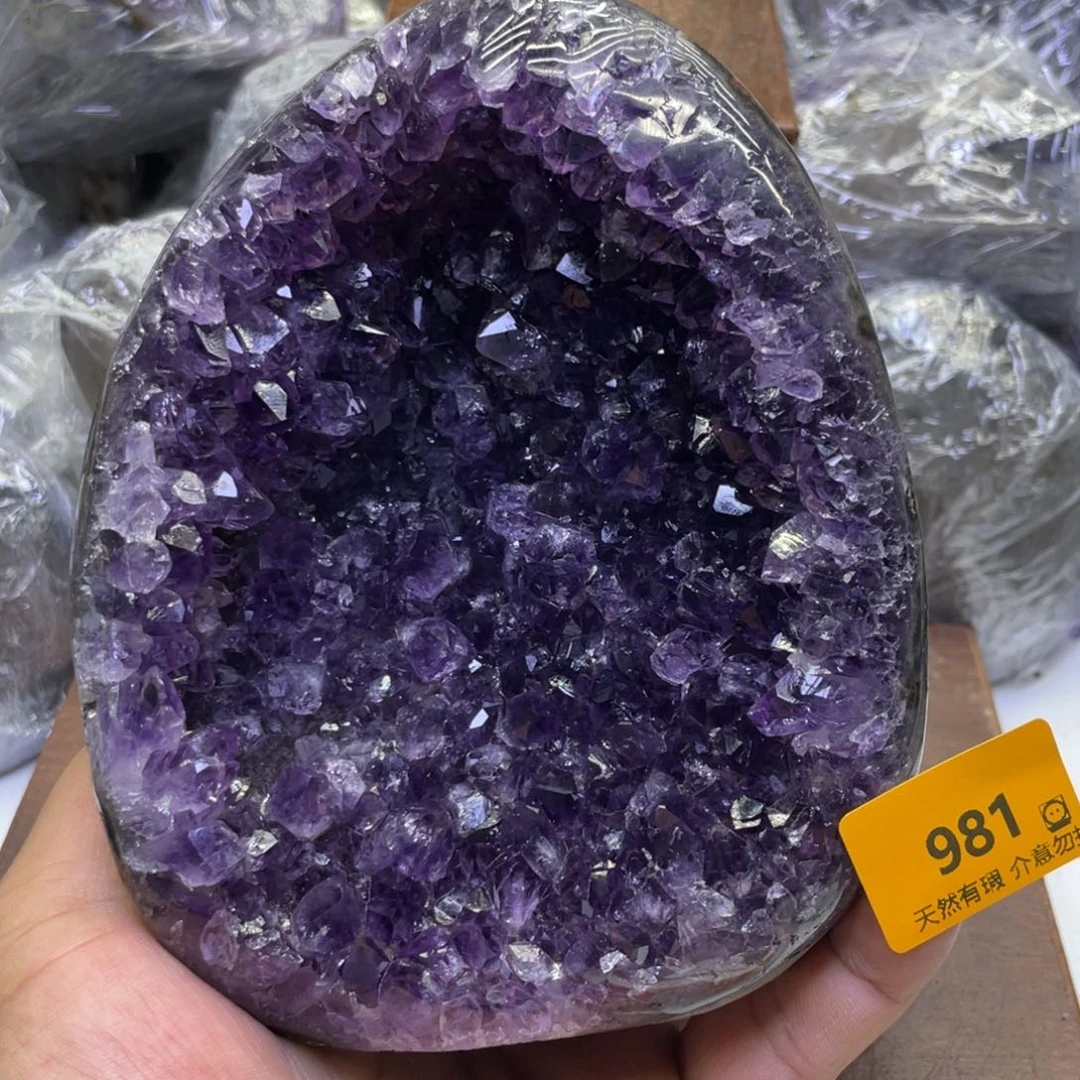 未镶嵌水晶大型摆件（非配饰）