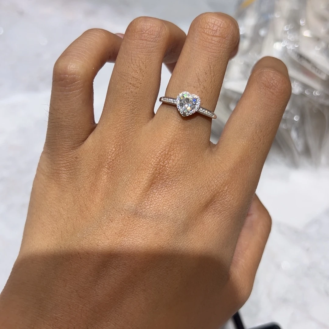 合成碳硅石吊坠925银爱心戒指