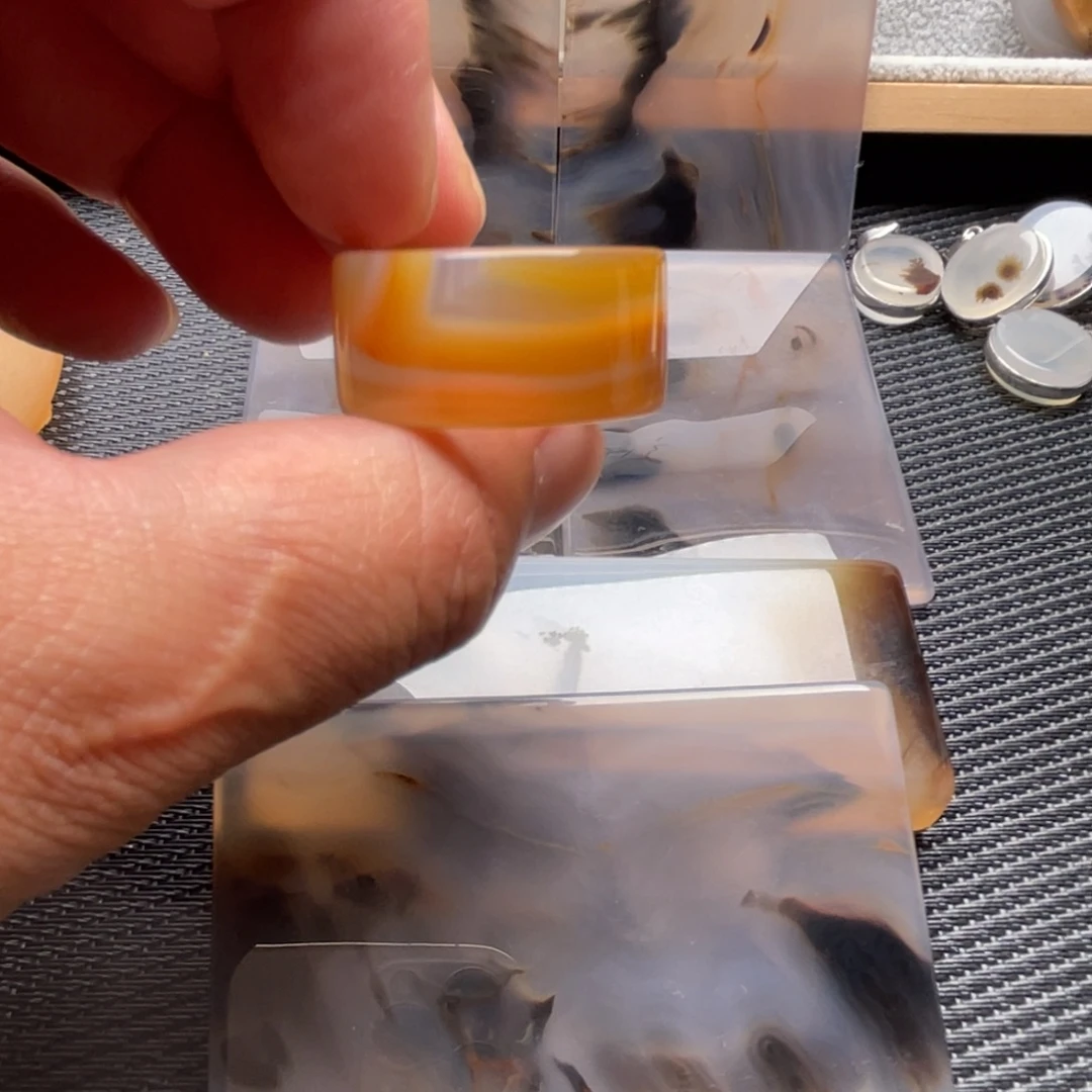 玛瑙/玉髓未镶嵌颈饰