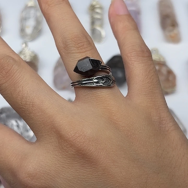 戒指水晶银S925镶嵌闪灵钻戒指