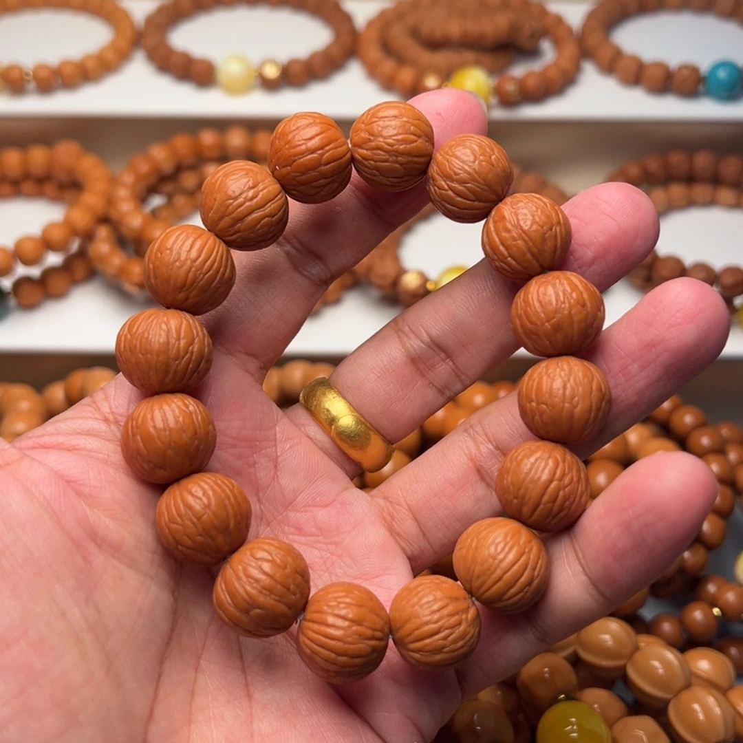 猴头核桃手串凤羽