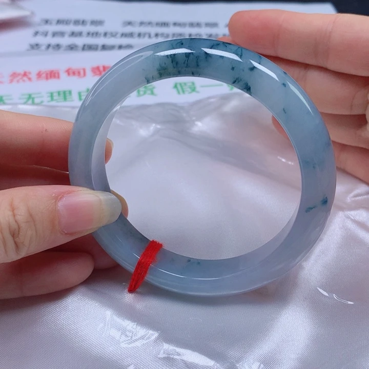 翡翠手镯未镶嵌D**D圈口565757564