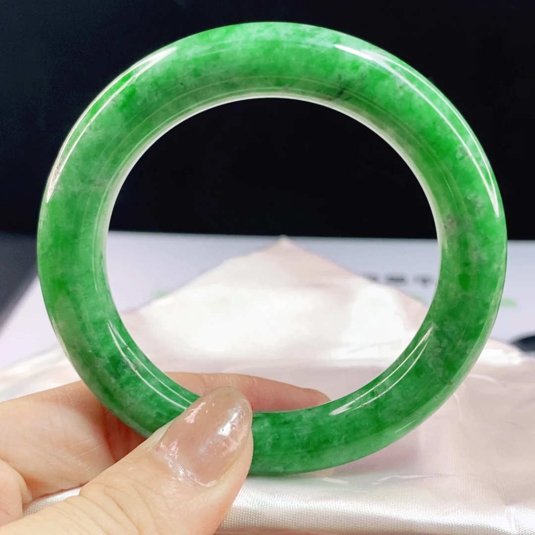 翡翠手镯未镶嵌54圆镯