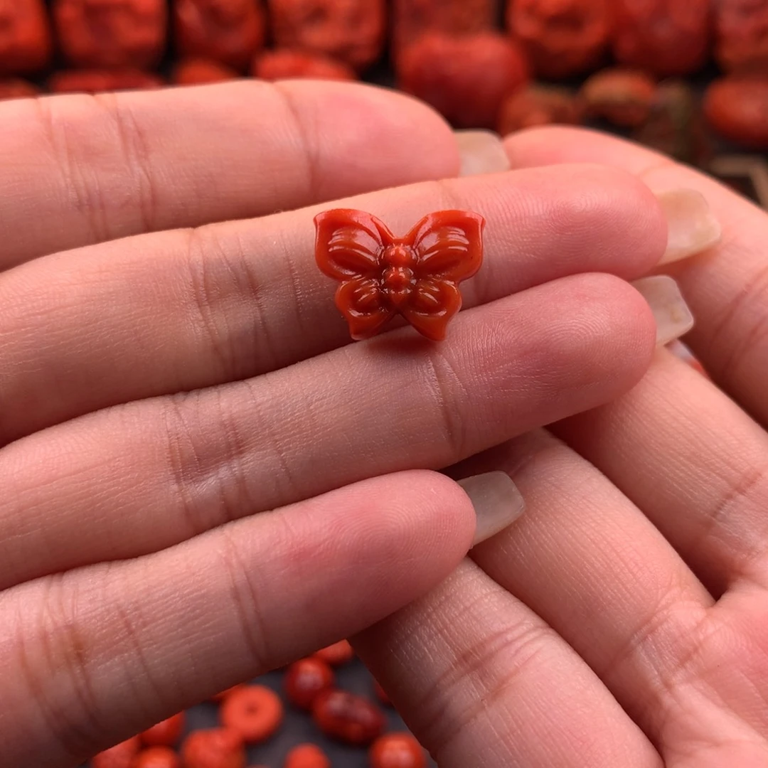 南红玛瑙南红川料精工雕刻蝴蝶16.1mm未镶嵌