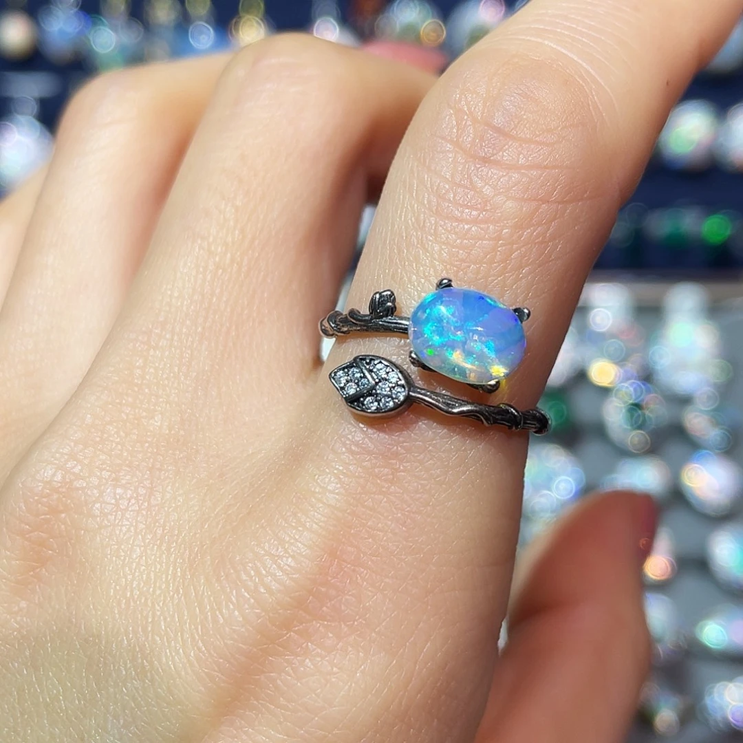 恩***y欧泊银S925镶嵌戒指