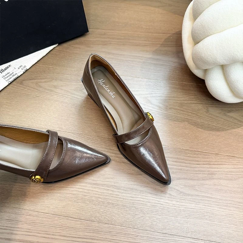 637跟鞋法式单鞋浅口中跟尖头百搭御姐平底鞋低跟粗跟