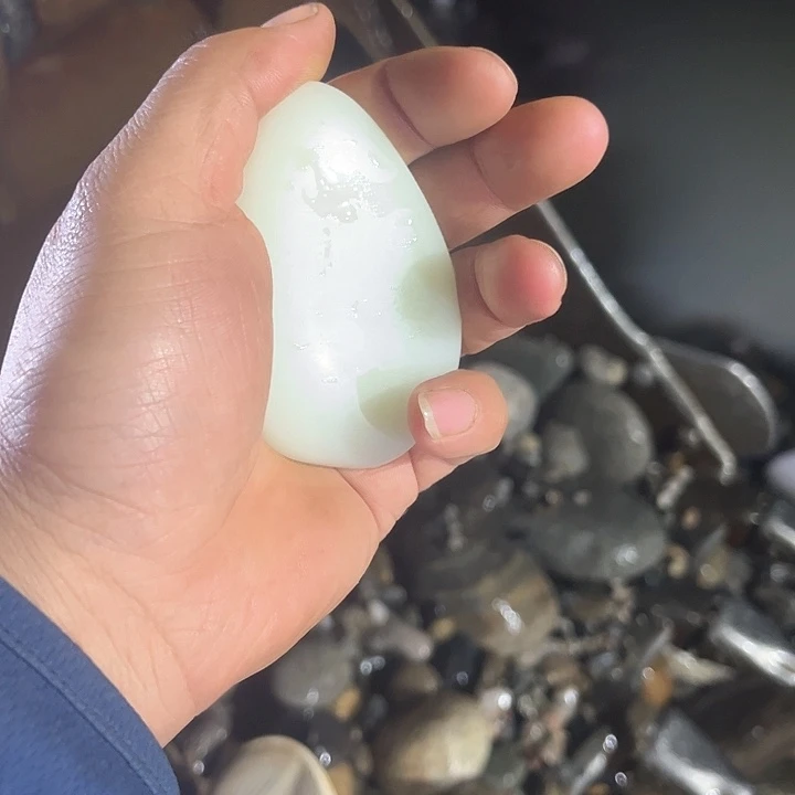 未镶嵌和田玉（糖玉）挂件