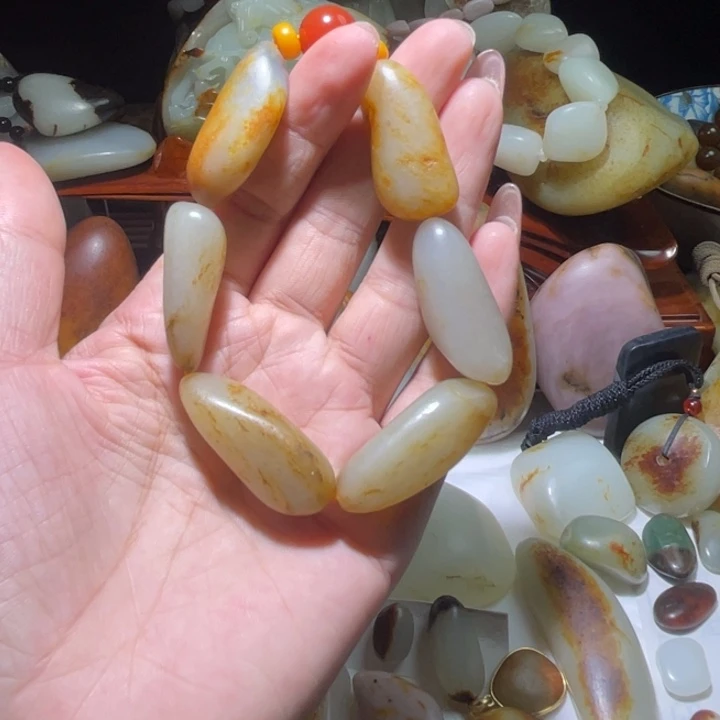 未镶嵌和田玉（子料）挂件