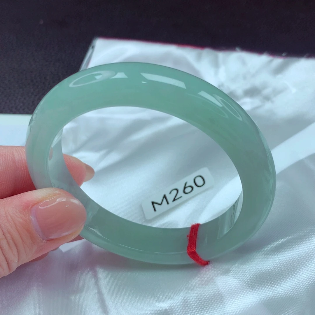 翡翠手镯未镶嵌手镯88