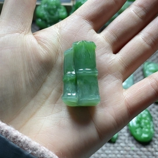 【闪购商品】和田玉颈饰未镶嵌天*秀