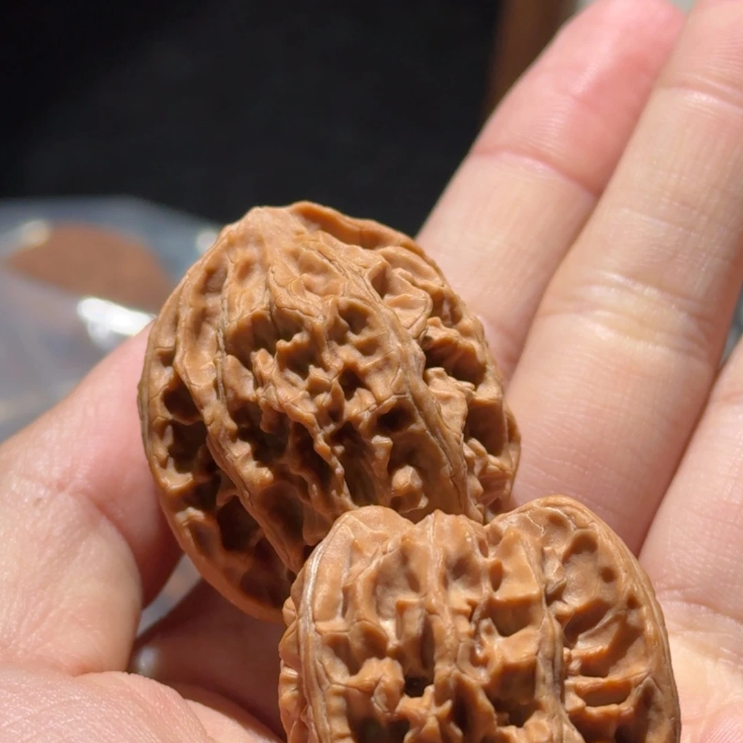 我***哥吊坠文玩核桃苹果园 36