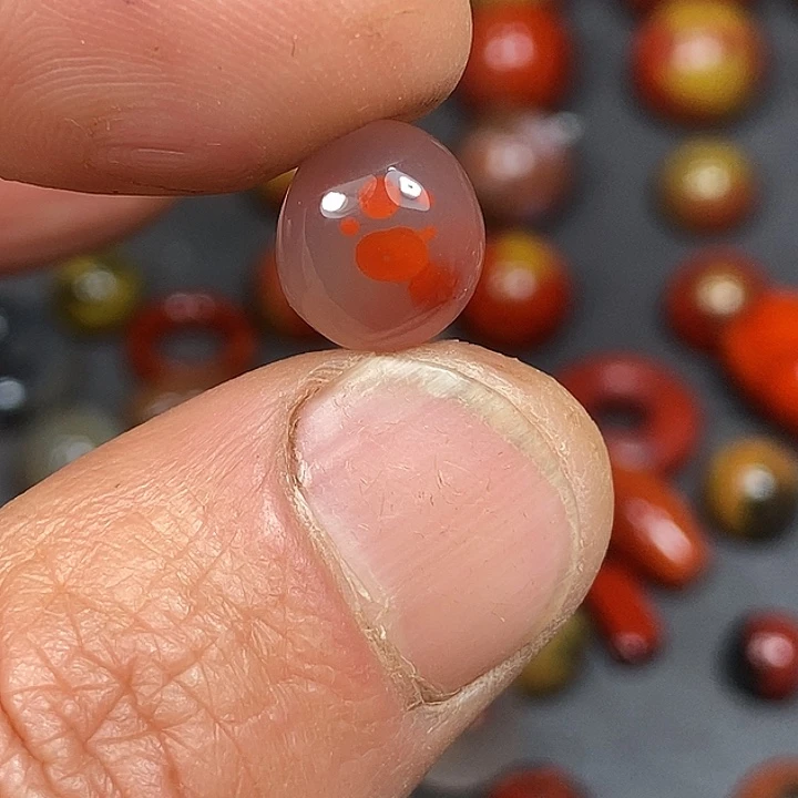 南红玛瑙未镶嵌车挂