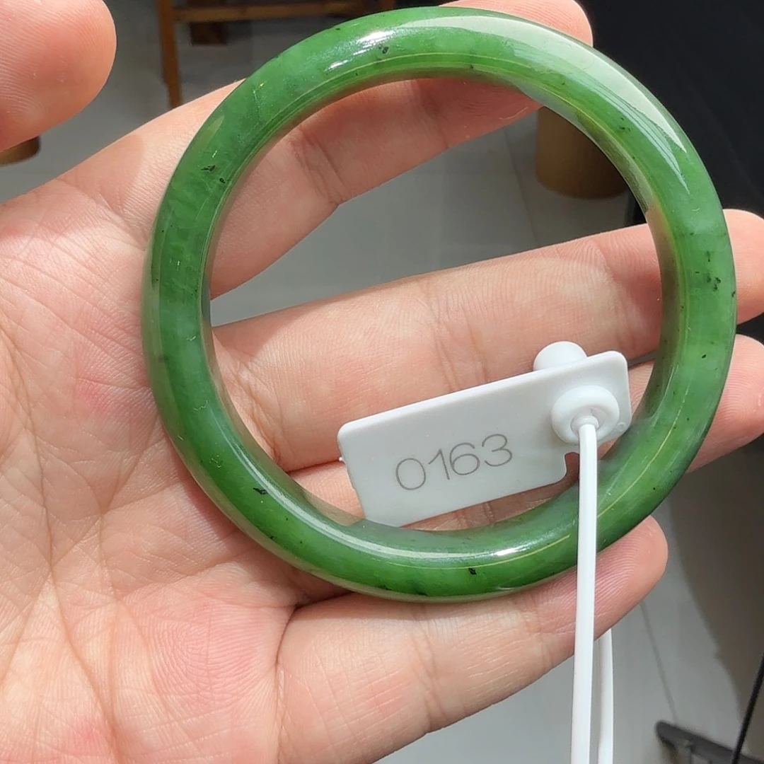 和田玉（碧玉）未镶嵌手镯