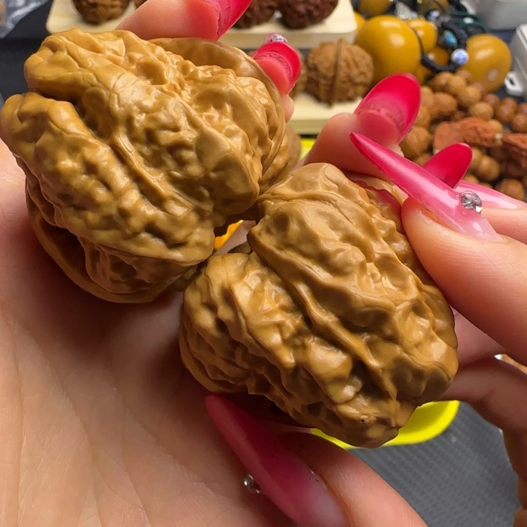 文玩核桃吊坠42肌肉哇