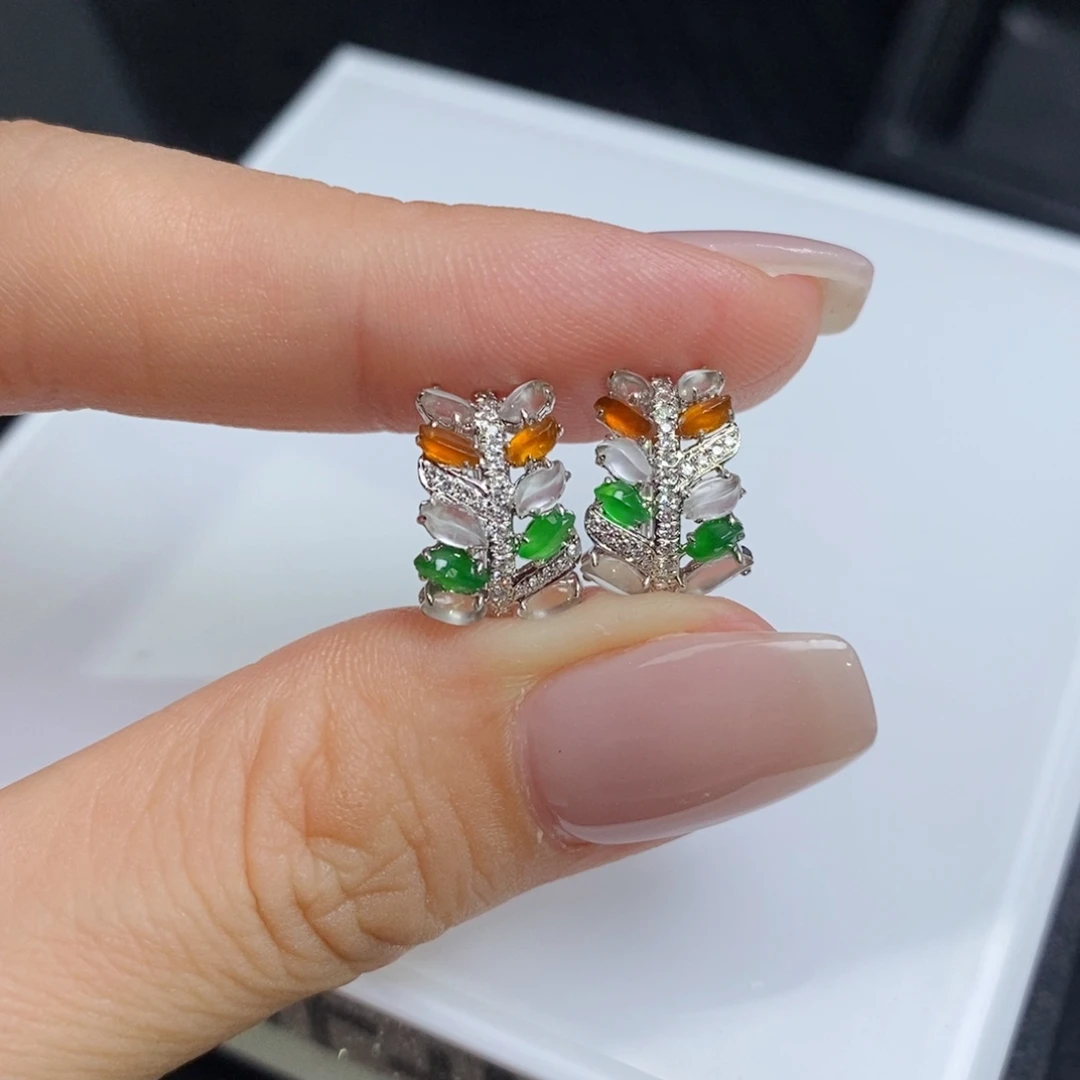 翡翠18K金镶嵌耳饰随形料子耳包