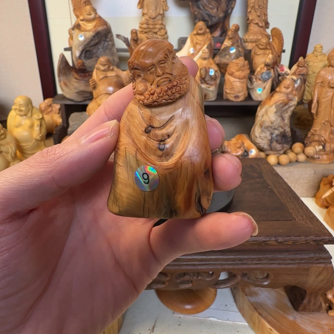 崖柏小木匠艺雕一物一拍