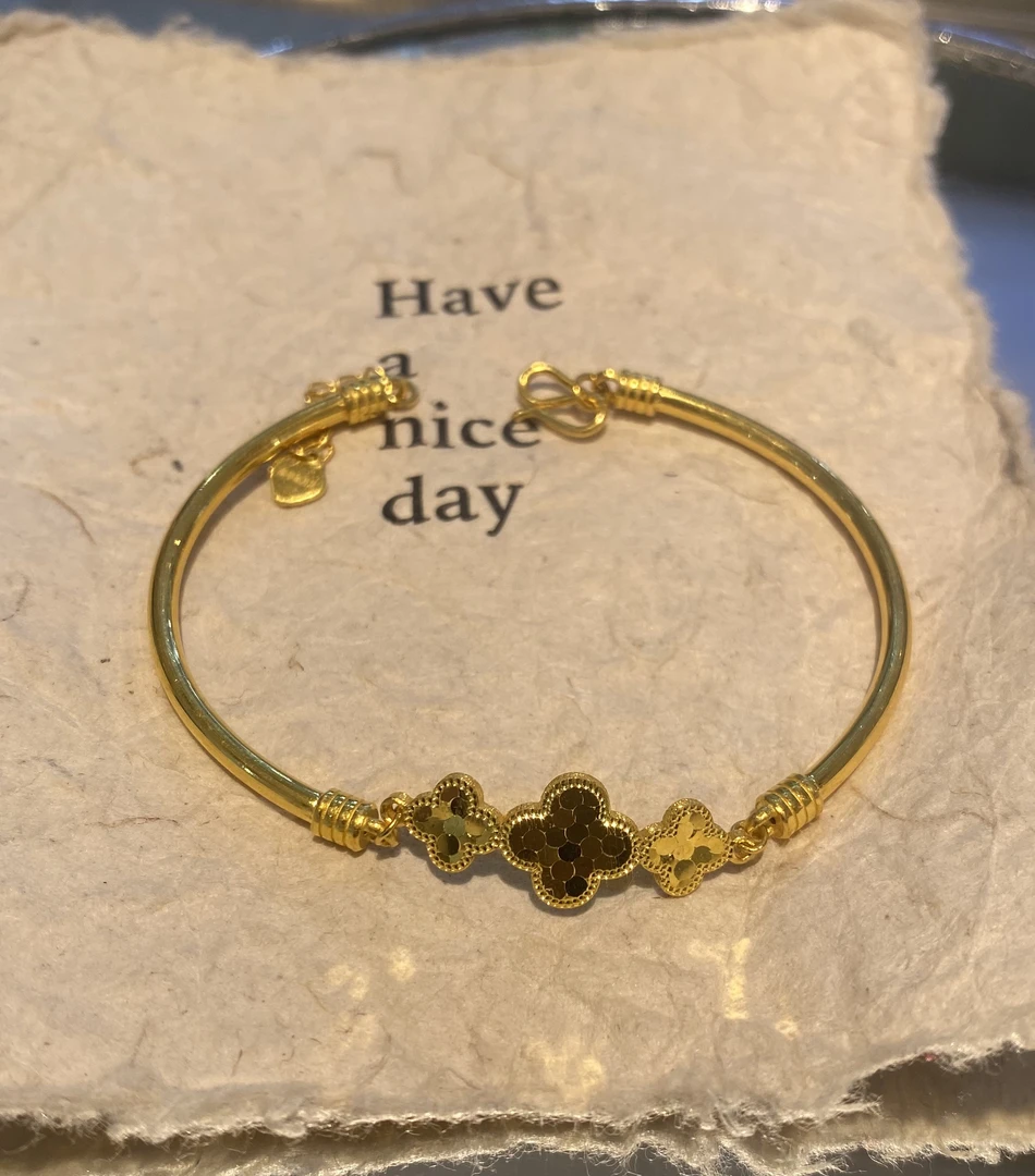 SUNFEEL/赛菲尔①足金999鱼鳞四叶草半镯简约大气礼物