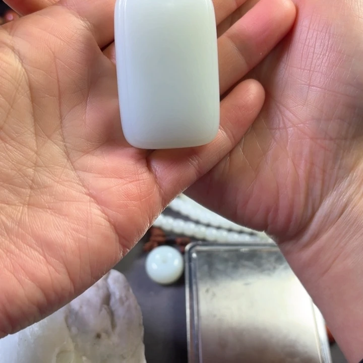 和田玉颈饰未镶嵌苍*