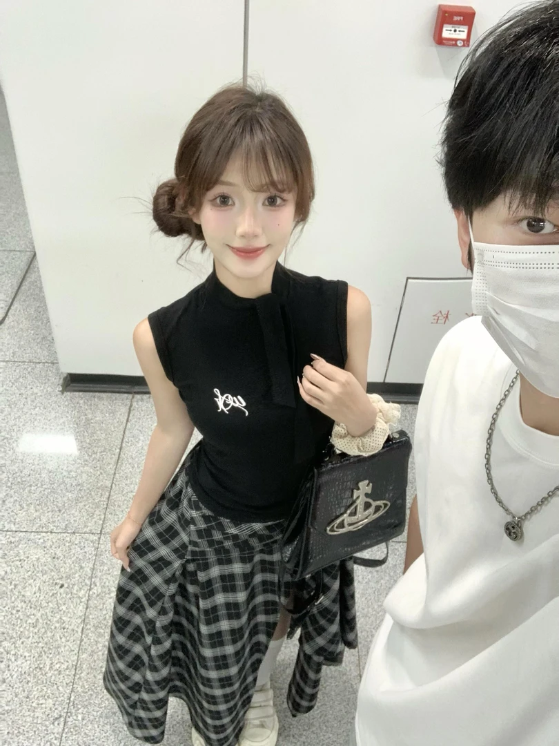 设计感飘带立领蝴蝶结针织背心上衣格纹不规则花边半身裙通勤套装