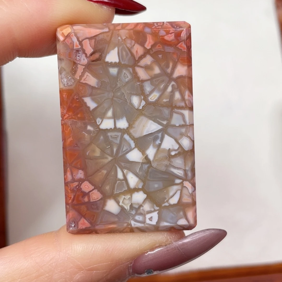 【闪购商品】未镶嵌吊坠(赠链)硅化玉