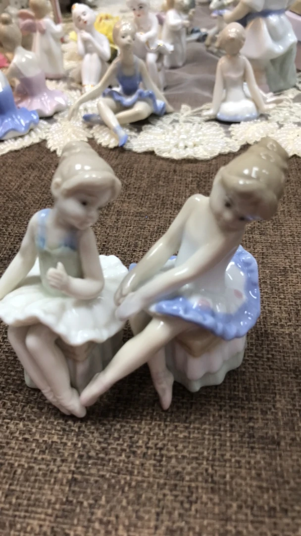 雅致同款抱琴女孩 高8厘米左右