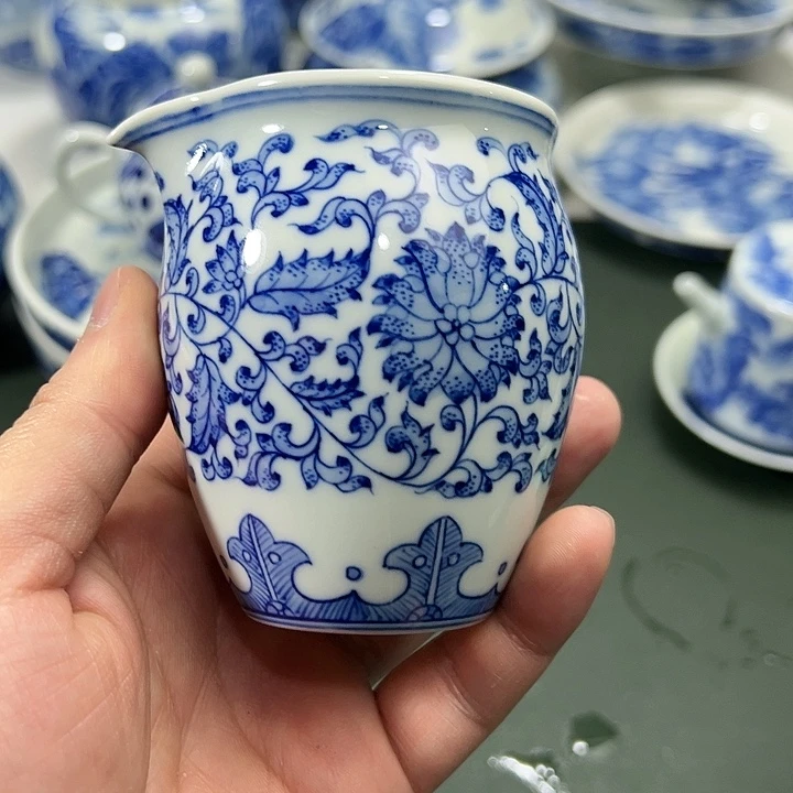 微瑕柴窑点工缠枝花卉公道杯