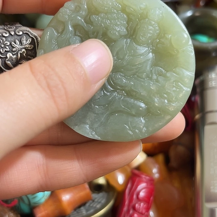 哎***呵琉璃手工艺品默认微瑕谢谢