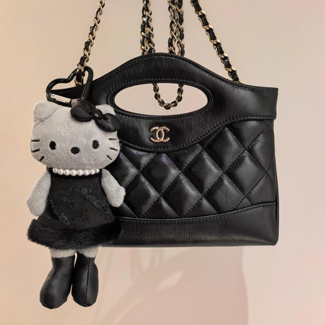 【大阪限定】HelloKitty黑灰珍珠裙子长腿Kitty钥匙黑皮hellokitty