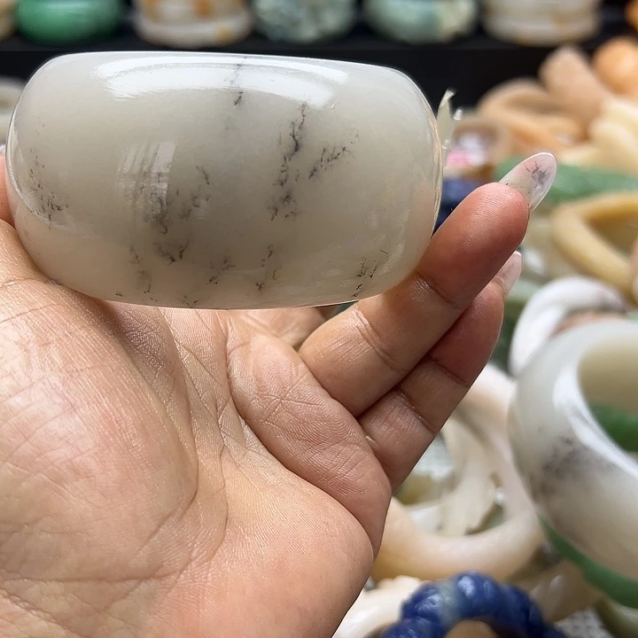 未镶嵌手镯石英岩玉元*儿