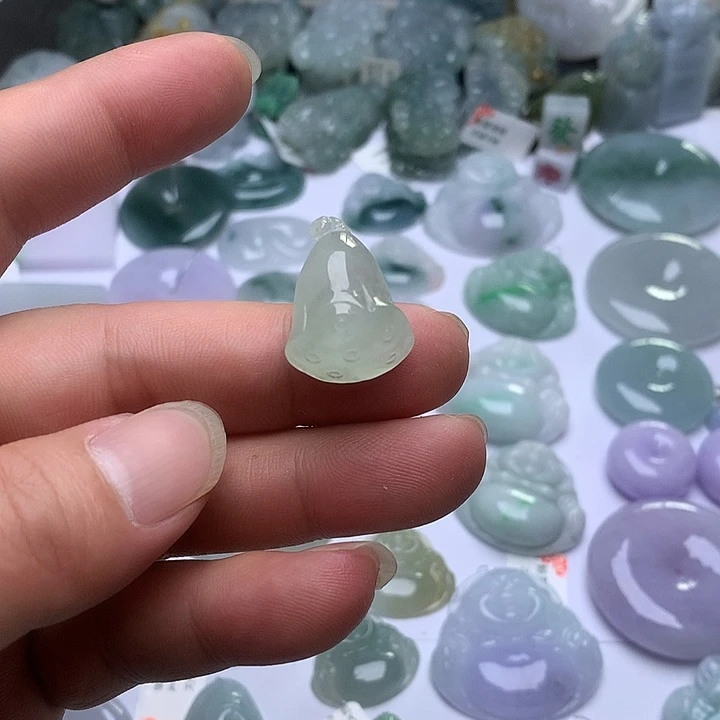 翡翠未镶嵌颈饰天然翡翠