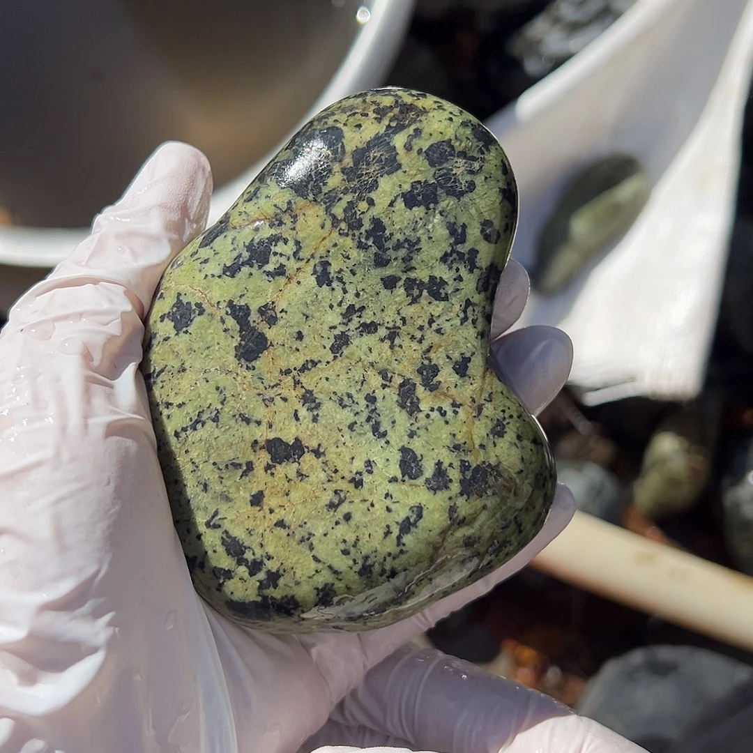 未镶嵌蛇纹石玉西藏藏玉药王石榆****）