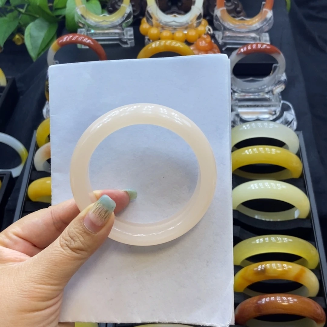 静***思石英质玉（黄龙玉）未镶嵌手镯H