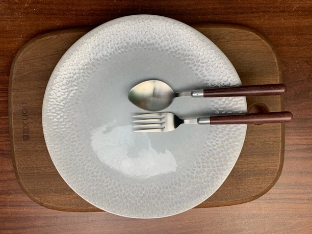 505窑变波点异形盘