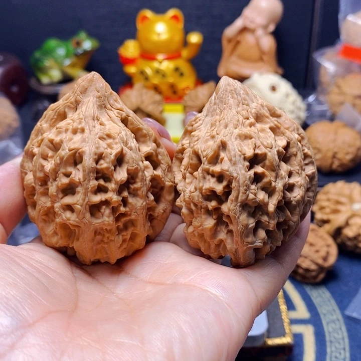 灭***世文玩核桃把件大沽石