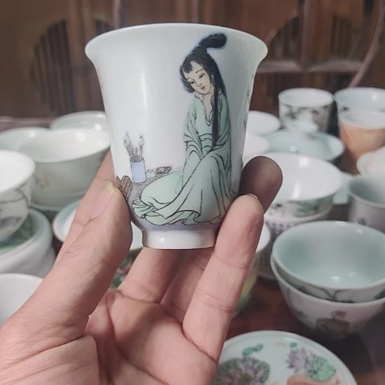 戴玉衡手绘陶瓷艺术