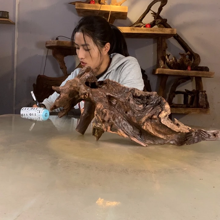 邢***成天然的云南紫柚木会黄水