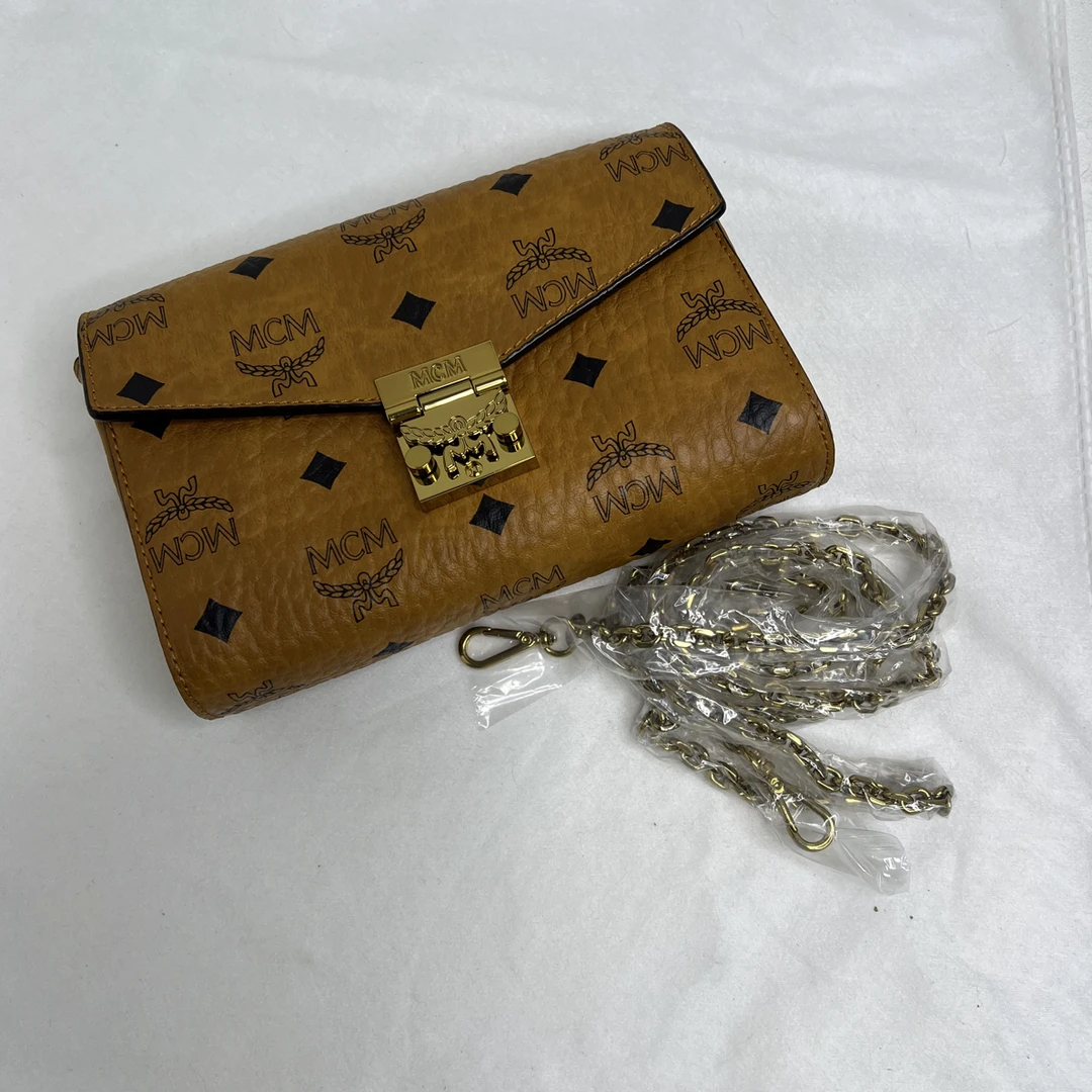 99新 MCM 方姐中古/ 干邑色 小号 D扣链条包 底长18 F