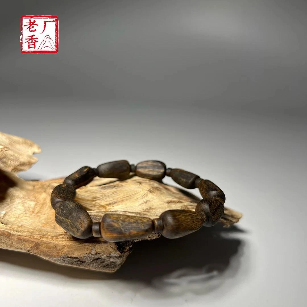 学茶严选【老香厂】A34绿棋沉水树心油随型单圈手串（小号）