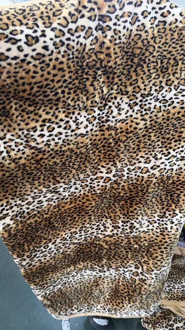 豹纹绒绒毯休闲毯发1