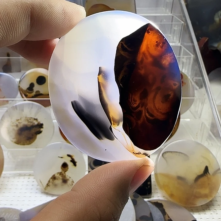 玛瑙/玉髓未镶嵌珠宝奇石
